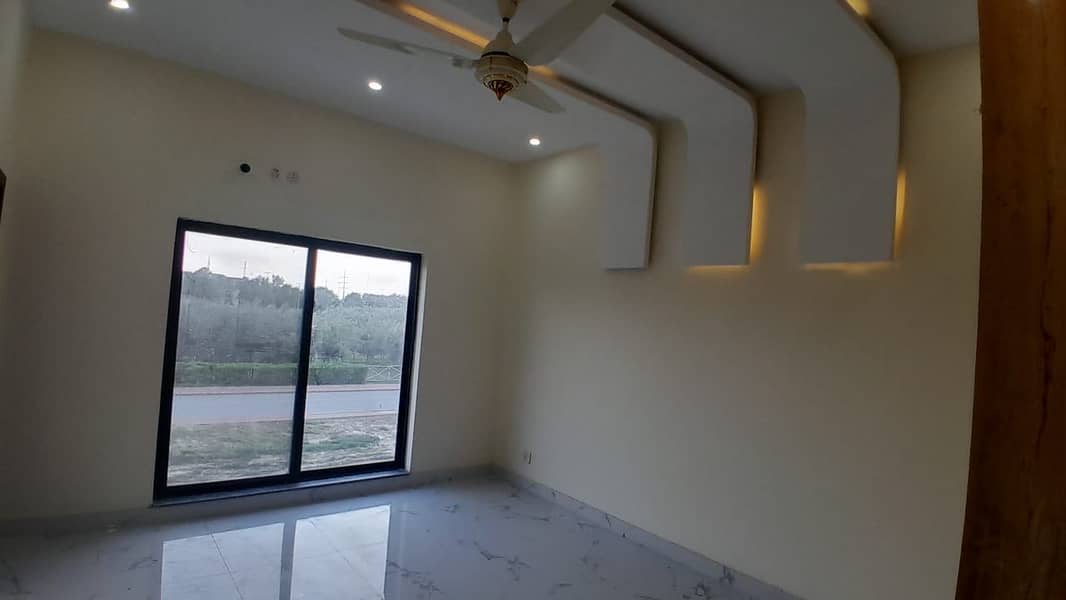 BRAND NEW HOUSE OF 8 MARLA AVAILABLE FOR RENT IN PHASE || BAHRIA ORCHARD LAHORE 11