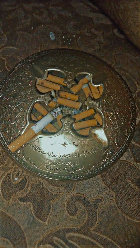 antique ash tray 1