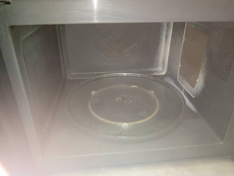 Microwave oven goog condition available 6