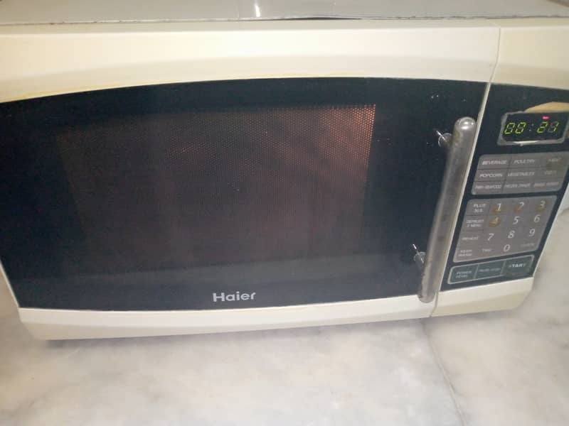 Microwave oven goog condition available 7