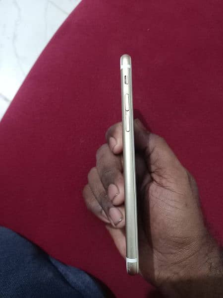 I want to sale my iPhone 6s 64 gb in excellent condition 4