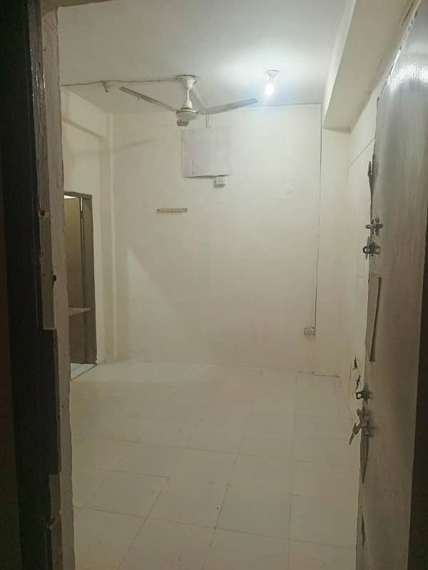 Room for rent at the prime location of Johar town 5