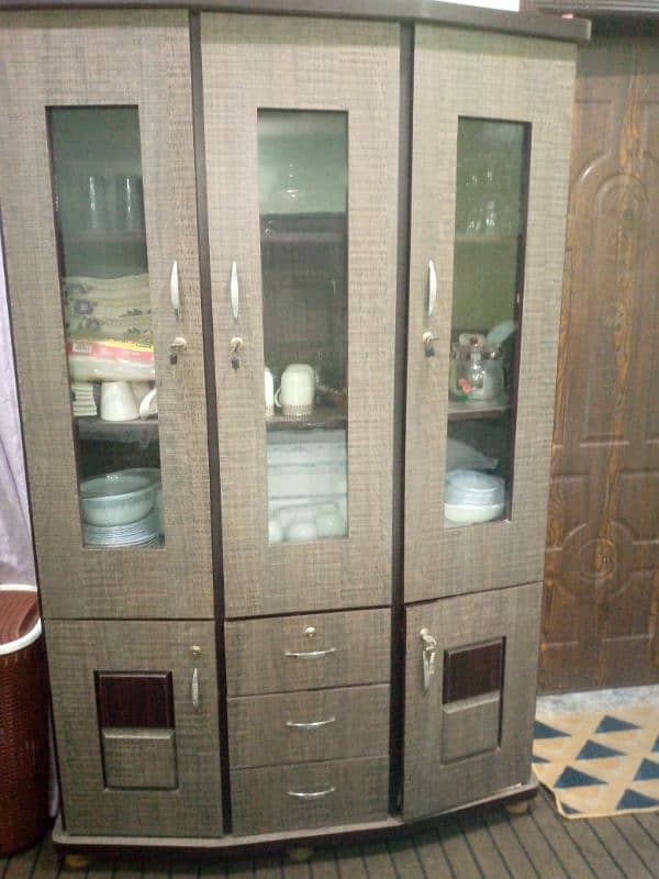 urgent sell complete bedroom furniture in good condition 3