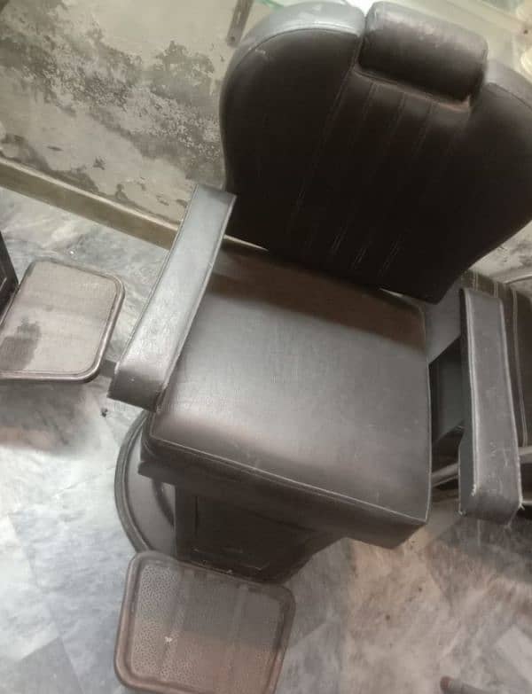 Salon Chair for sale 0