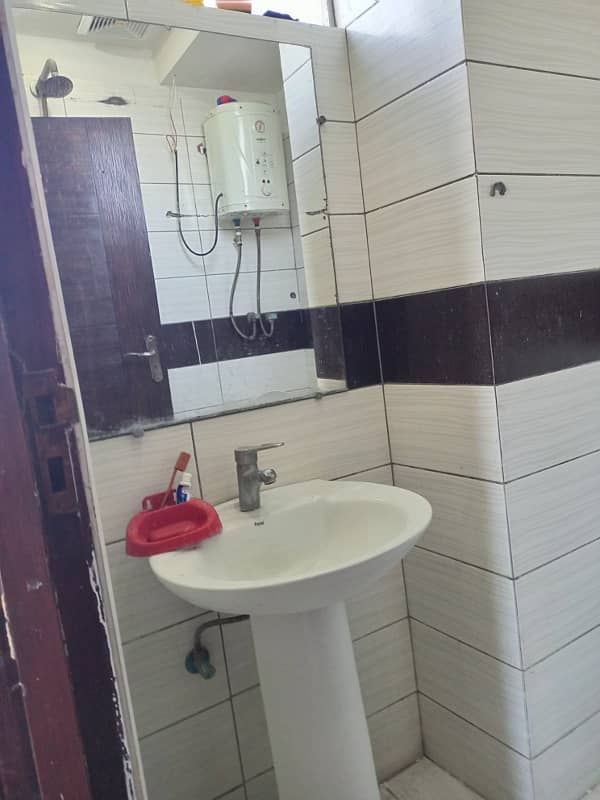 Furnished 2bed Appartment for rent in bahria town phase 1 12