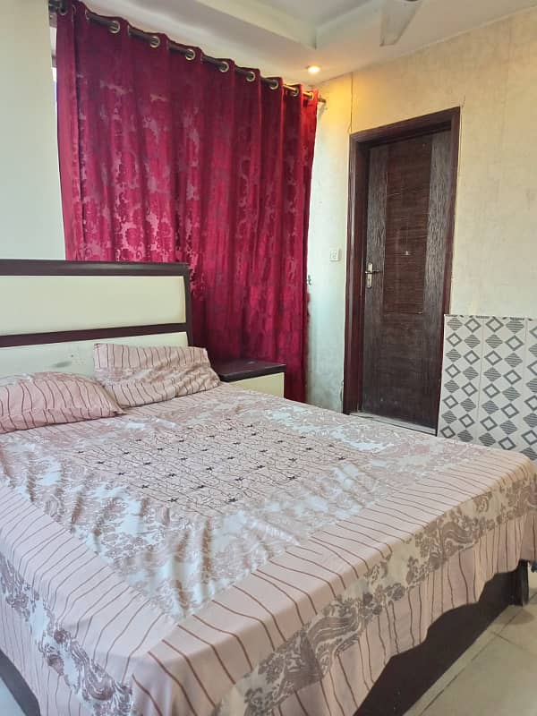 Furnished 2bed Appartment for rent in bahria town phase 1 1