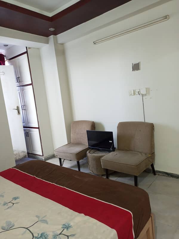 Furnished 2bed Appartment for rent in bahria town phase 1 8