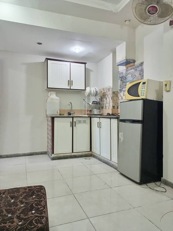 Furnished 2bed Appartment for rent in bahria town phase 1 13