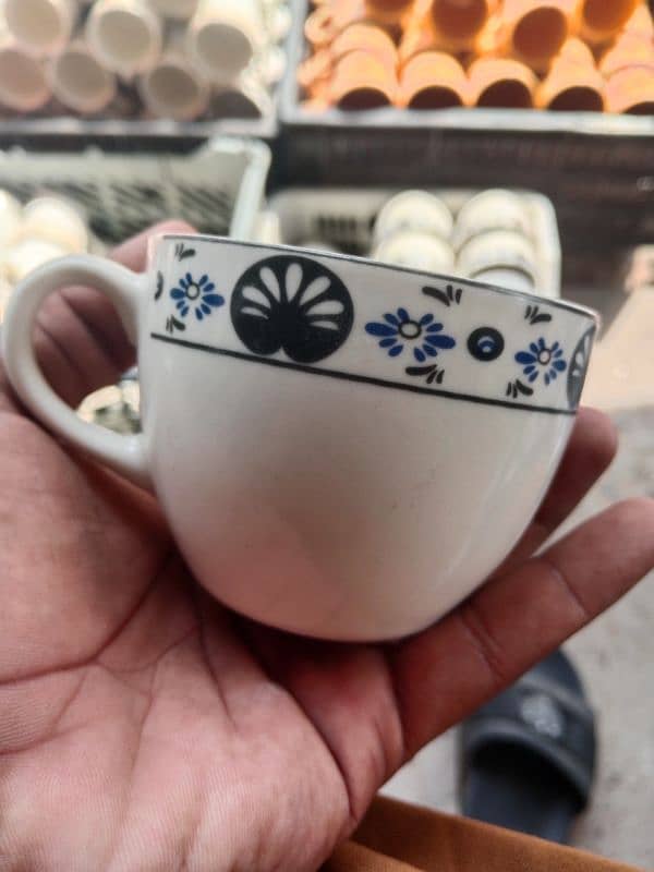 Akbar crockery cup and mugs ka rate hole sale 100 ka or 80 ka 4