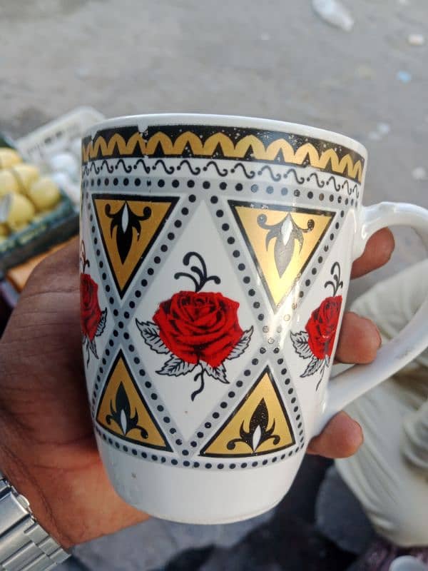 Akbar crockery cup and mugs ka rate hole sale 100 ka or 80 ka 17