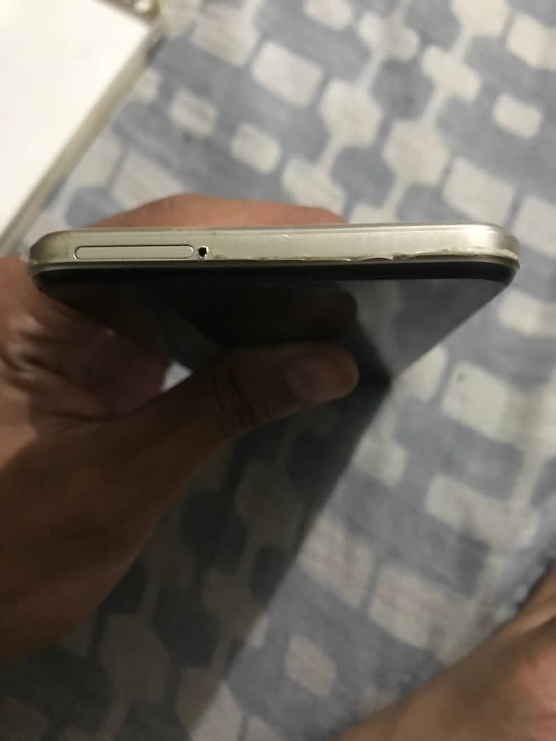 Vivo phone y33t 4