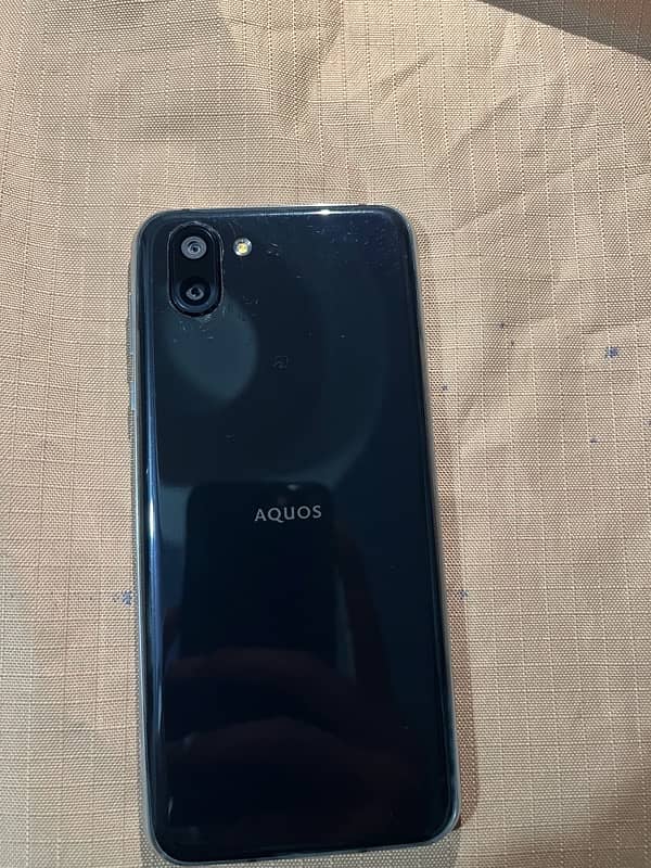 Aquos r 2 10 by 10 non PTA 1