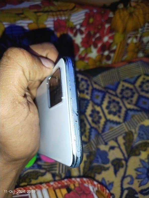 i m selling vivo Y21 4/64 URGENT EXCNGE WITH OTHER OPPO AUR SAMSUNG 2