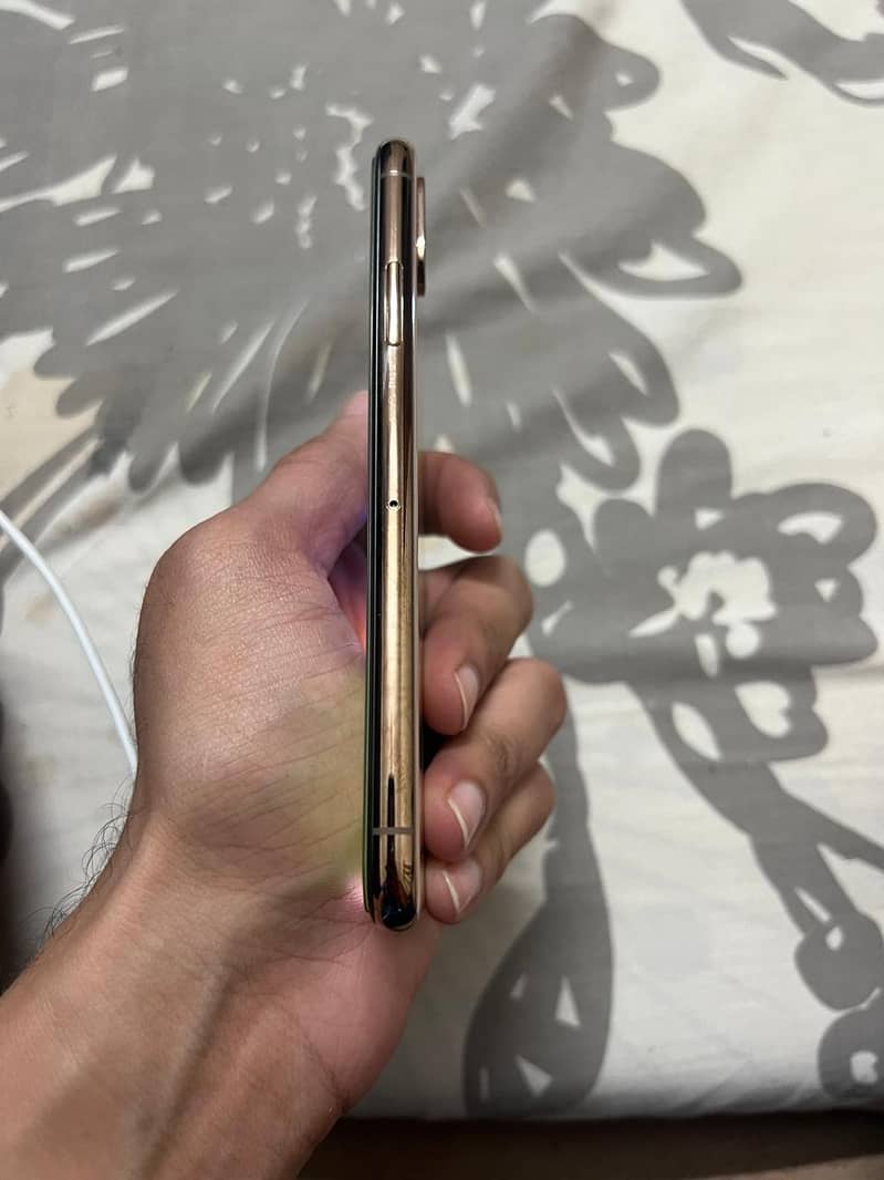 Iphone XS 256GB Gold Non PTA 2