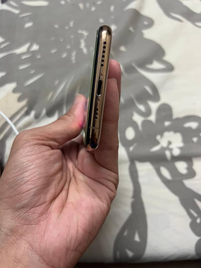 Iphone XS 256GB Gold Non PTA 3