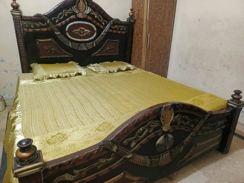 Chinyot Style wooden Bed lush condition 1