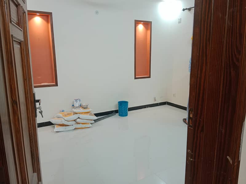 Brand New Condition 4 Marla Full House Is Available For Rent In D. 12 8