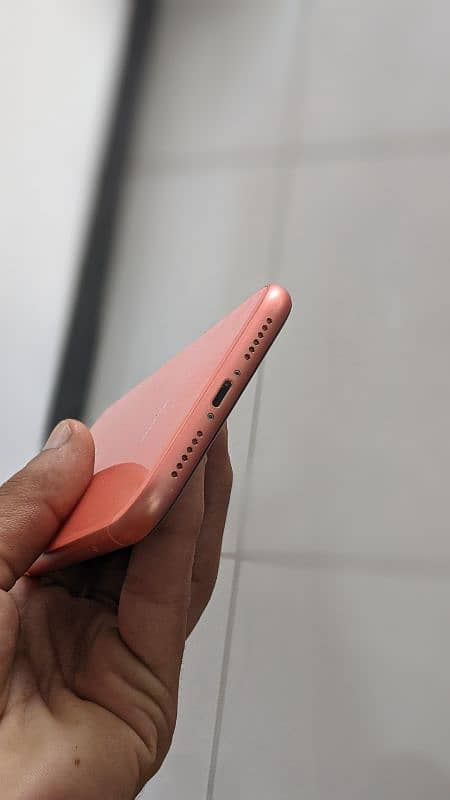 iphone XR PTA approved 256gb 87 bettery health full geniue 3