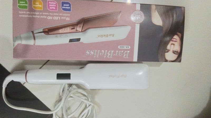 Brand new hair straightener 0