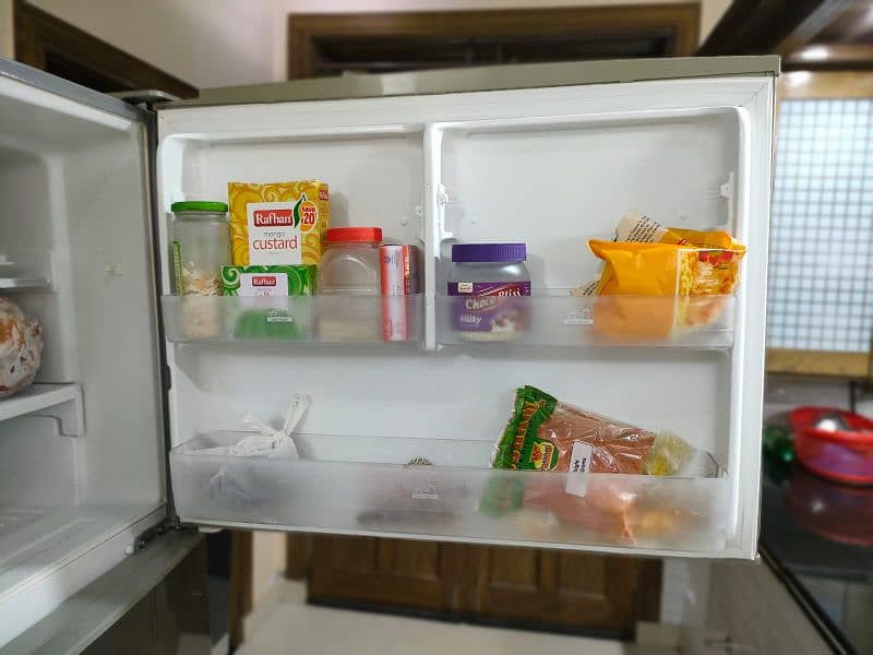 Refrigerator 0