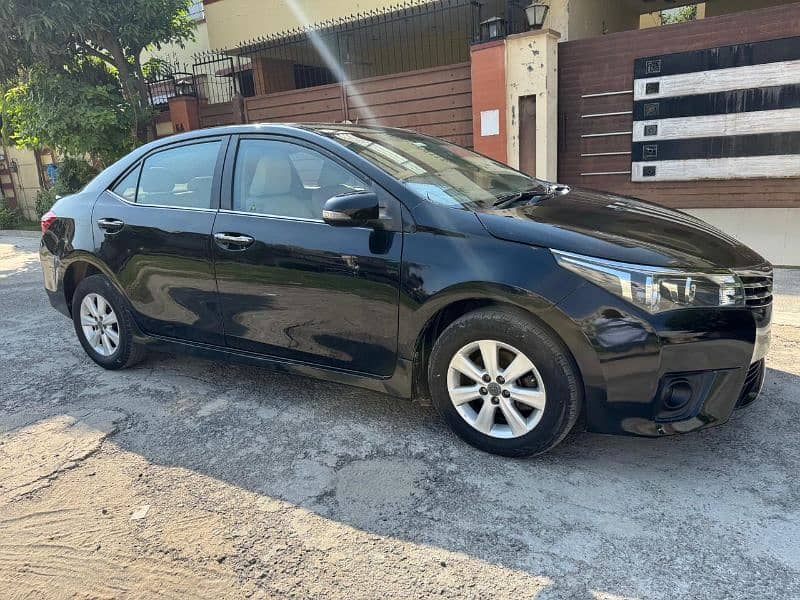 Toyota Altis Grande 2014 3