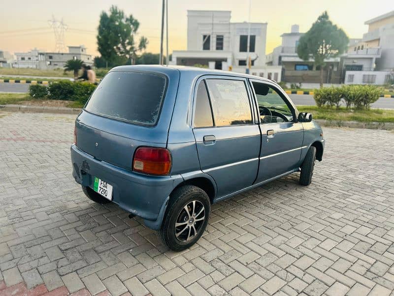 Daihatsu Cuore 2002 1