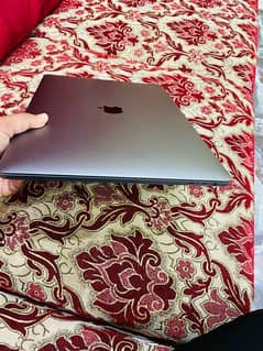 i want to sale my new macbook pro 2018 16 256