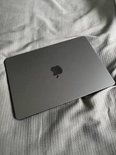 Macbook Air M2 space grey 8gb 256gb 0