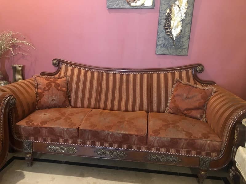 9 seater sofa set available 4