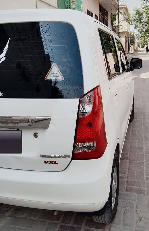 Suzuki Wagon R 2018 4