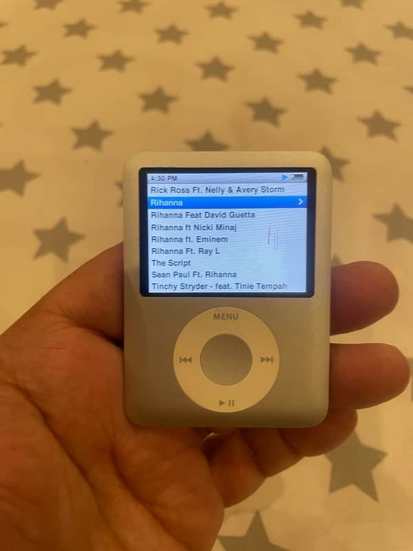 Apple iPod Nano 3rd Gen 4