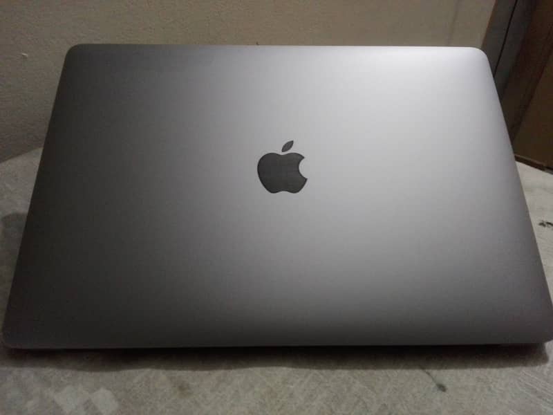 MAC BOOK M1 FOR SALE 1