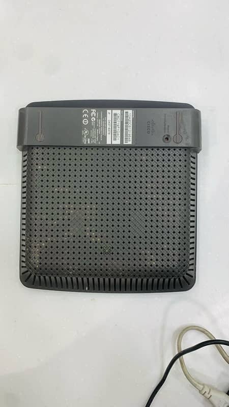 CISCO Linksys E2500  fresh 1