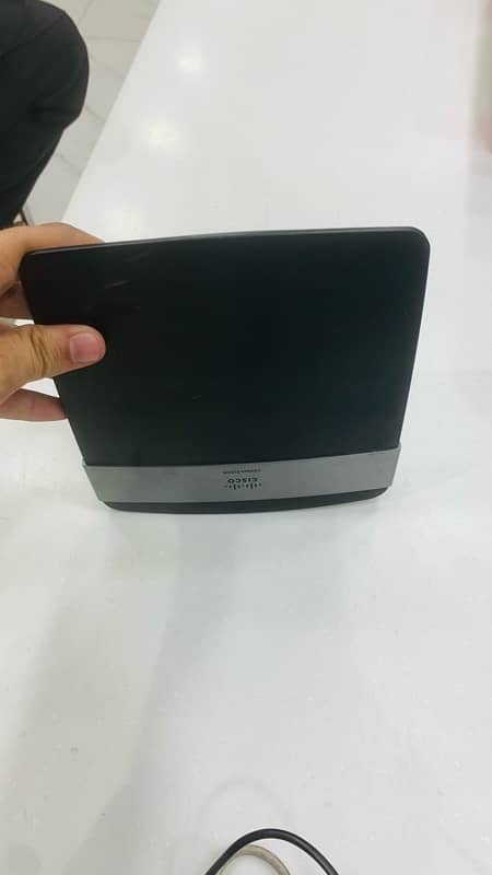 CISCO Linksys E2500  fresh 6