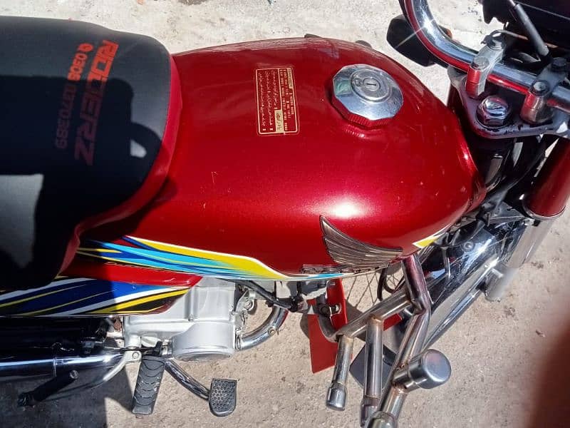 honda CD 70 20 model ha mere apne name pe scnend owner hun 5