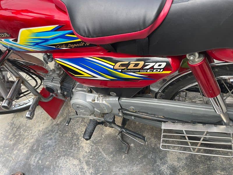 honda CD 70 20 model ha mere apne name pe scnend owner hun 13