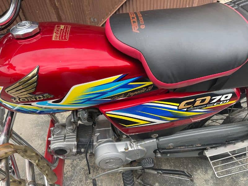 honda CD 70 20 model ha mere apne name pe scnend owner hun 17