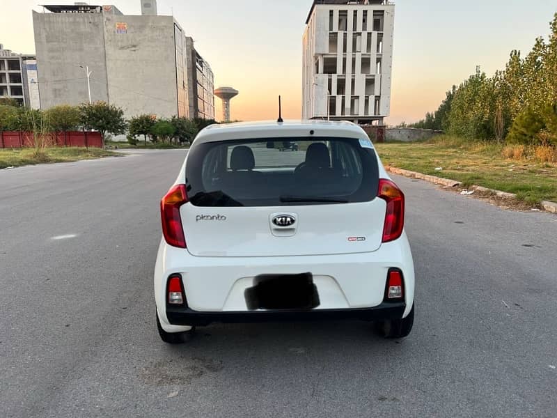 KIA Picanto 2021 Automatic total genuine condition for sale in Isb 6