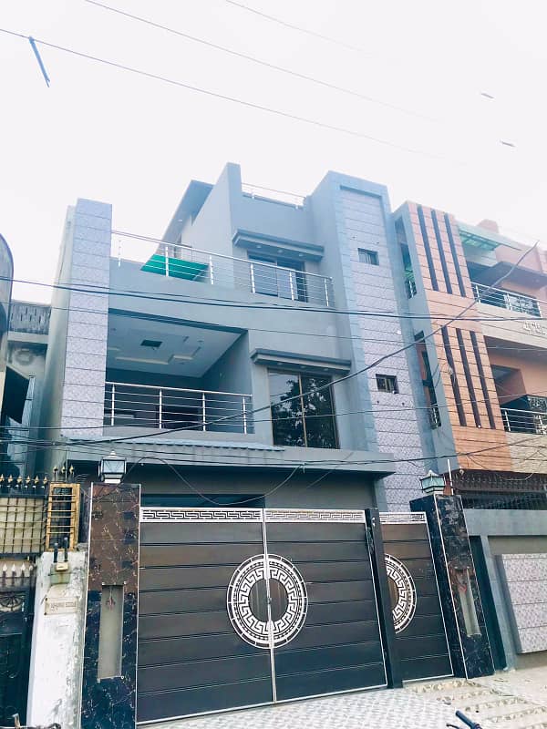 8.50 Marla Brand New Beautiful Triple Storey House On Sale On Samnabad Lahore 1