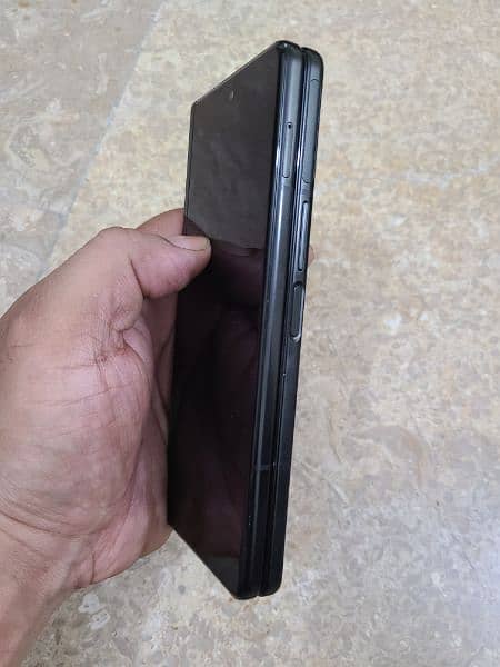 Samsung Galaxy Z Fold 3 inner display off sony iPhone redmi oppo 8