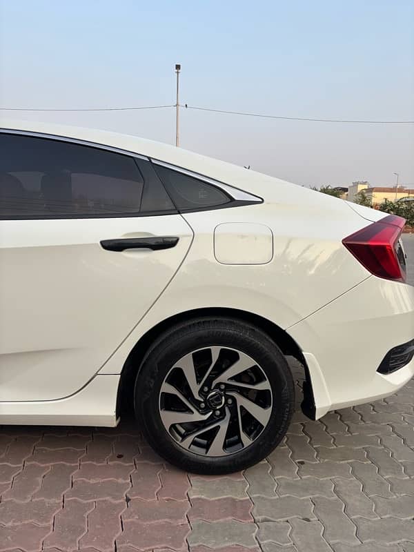 Honda Civic Oriel 2019 5