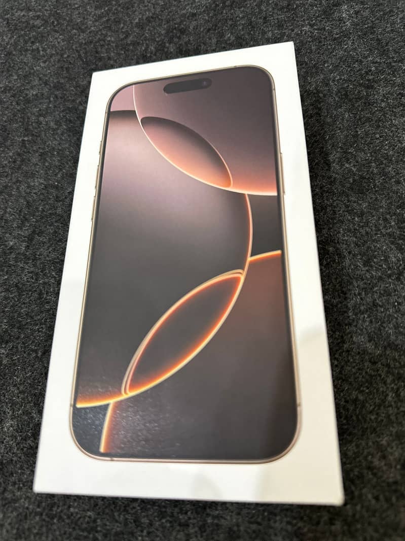 iPhone 16 Pro Desert 256GB 1