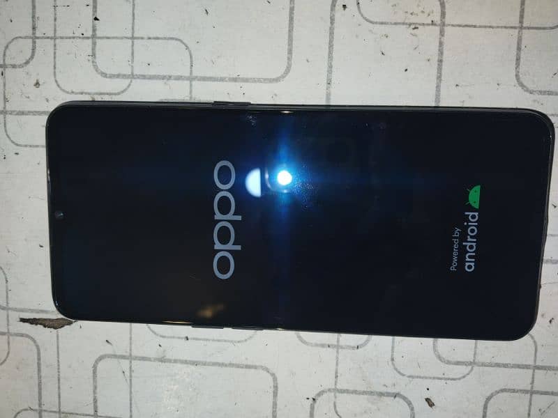 Oppo f15.8/128 0