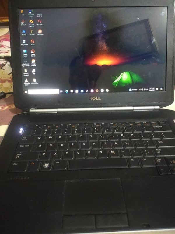 Dell latitude laptop hai sirf battery ka masla Baki all oka ha. . . . 1