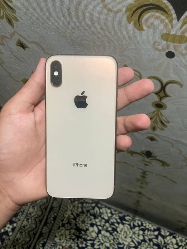 I phone xs pta golden colour water pack 10/10 condition 2