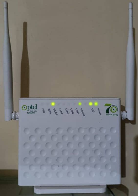 PTCL  VDSL ROUTER with All org Accessories 0