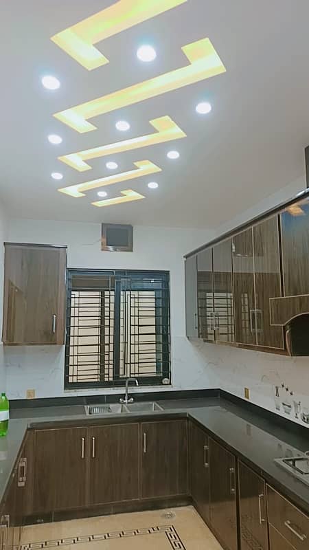 Uper portion available for Rent in gulraiz phase 6 0