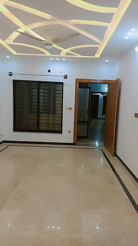 Uper portion available for Rent in gulraiz phase 6 5