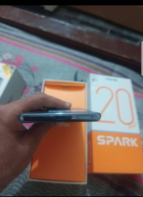 Tecno Spark 20 pro plus 5