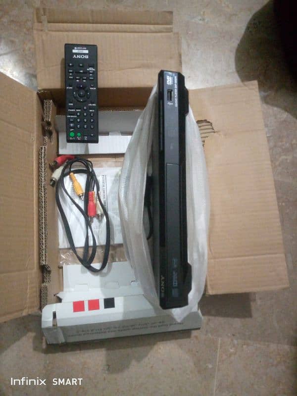 urgent sale SONY DVD player  sr370 2